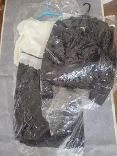 フリル付きワンピーススーツセット