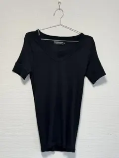VANQUISH Vネック 半袖Tシャツ タイトのサムネイル