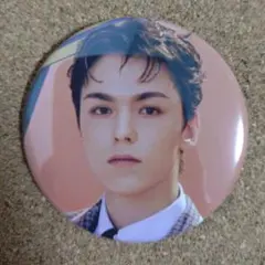 SEVENTEEN　バーノン　缶バッジ