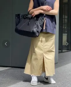 Item thumbnail for item 8bcc0b71-2fdc-4f31-8410-f9e1a56586de