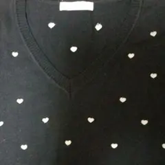黒のハートニット