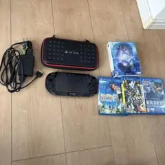 PS Vita 本体 充電器 ケース ゲーム4本付き