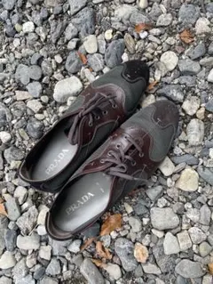 PRADA ブラウンレザースニーカー メタルロゴ アーカイブ 2026年最新】prada archive スニーカーの人気アイテム - メルカリ