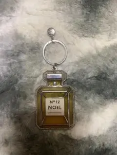 【入手困難！】香水瓶モチーフ チャーム キーホルダー No.12 NOELのサムネイル