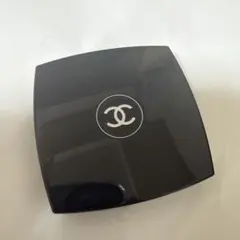 シャネル　384 イマジネール レキャトルオンブル　　コーラル　アイシャドウ