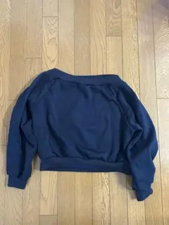 ネイビー クロップド丈 オフショルスウェット トレーナー