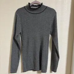 フリルネック ニット