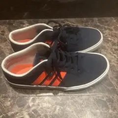 adidas ネイビー/オレンジ スニーカー