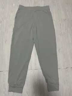 UNIQLO ライトグレー ジョガーパンツ