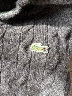 Lacoste ウールのセーター、黒。