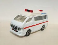 トミカ 日産 NV350 キャラバン 救急車のサムネイル