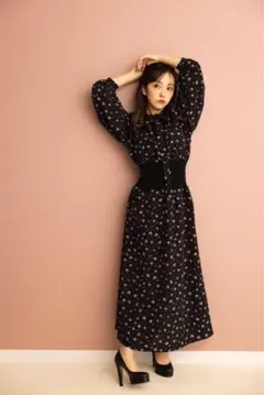 ロージールーチェ ロングワンピース ウエストシャーリング パフスリーブ 小花柄