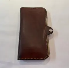 スマホiPhone15ケース　手帳型　革