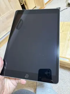 iPad (第９世代) Wi-Fi + Cellular 64GB シルバー