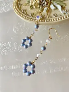 花編みビーズボールピアス イヤリング〜blue〜 - メルカリ