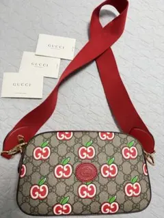 Gucci ハートと蛇刺繍 ショルダーバッグ - メルカリ