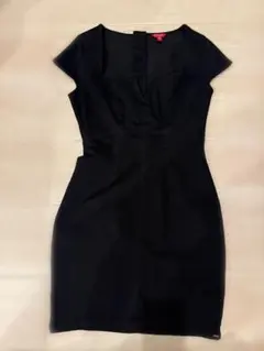 GUESS ブラック 半袖 ミニワンピース M