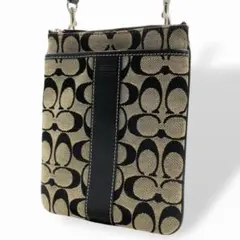 【美品】コーチ　ショルダーバッグ　肩掛け　シグネチャー　ブラック　レザー