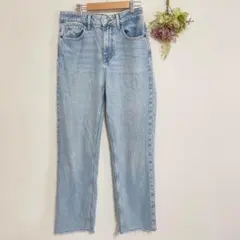 ZARA デニム　ストレート　切りっぱなし　ライトブルー　Mサイズ　ハイウエスト