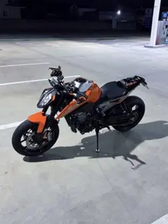 KTM DUKE 790