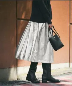 大草直子 ロングスカート