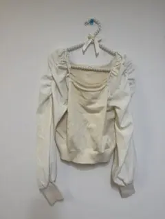 【未販売】Palefly パルエルフィー　アイボリー長袖二 ットトップス　美品