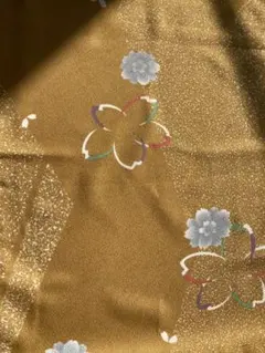 着物はぎれ　１着分　ポリエステル製　黄土色系