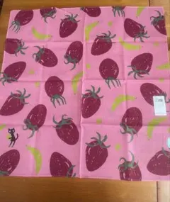 Atsuko Matano いちご柄ハンカチ