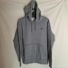 PUMAプーマ　メンズフード付きトレーナー L　グレー　美品