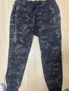 ナイキ　テックフリースパンツ　Lサイズ　カモフラ　682853