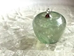 天然石　フローライト　青リンゴ　チャーム　ペンダントトップ ハンドメイド素材