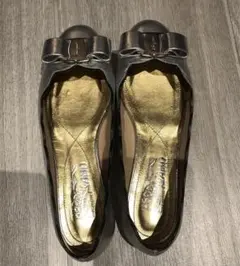 フェラガモ、フラットシューズ