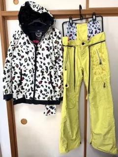 ellesse ITALY SUNFLOWER スキーウェア 上下 インナー付き - メルカリ