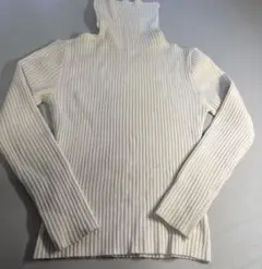 ホワイトリブ編みタートルネックセーター M