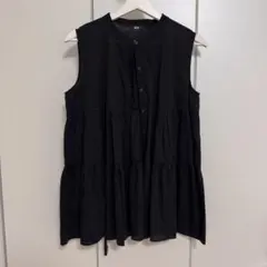 UNIQLO ブラック ノースリーブフリルM