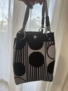 ハンドバック