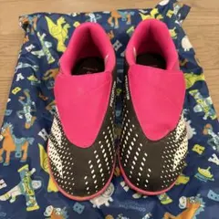 adidas サッカー　シューズ　18.5cm