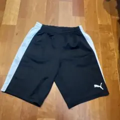 PUMA ハーフパンツ　ジャージ　Mサイズ