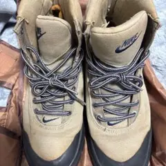 Nike ベージュ スニーカー US 9