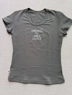 MIKANO by MIKA LANCE Tシャツ カーキのサムネイル