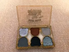【ほぼ未使用】6色アイシャドウパレット　ブラック系のサムネイル