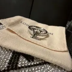 ノベルティ リング シルバーカラー LVモチーフ