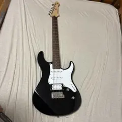 YAMAHA PACIFICA PAC112V ブラック 美品 付属品多数のサムネイル