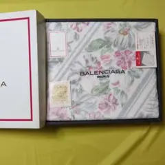 〈最終価格〉未使用難あり　タオルシーツBALENCIAGA140×240 花柄のサムネイル
