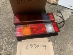 飛*1様 キャンター テールボックス 800番 鏡面 デコトラ キャンター