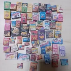 ミニチュア　ドールハウス　お菓子　本　豆本　シルバニアファミリー　バービー