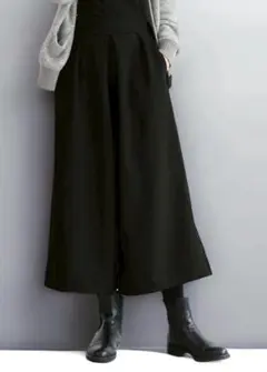 新品❤️ガウチョパンツ　ボトムス　9分丈　きれいめ　ゆったり　ウエストゴム　黒　M