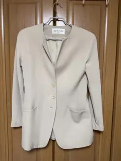 MICHEL KLEIN ノーカラージャケット ベージュのサムネイル