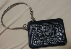 COACHポーチ　レザー　黒　ブラック　シルバー 　ポピー　リストレット
