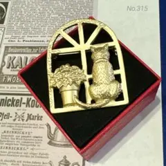 ヴィンテージ デザイン　アクセサリー　ゴールド　ブローチ　レトロ　猫　花